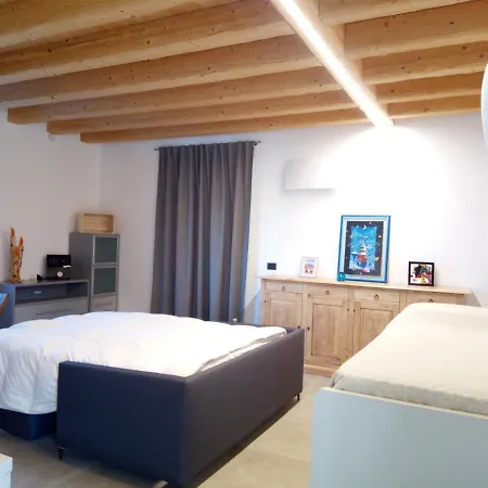 아파트 Semi Al Vento: La Bio-casa Nel Giardino Incantato! Paesana