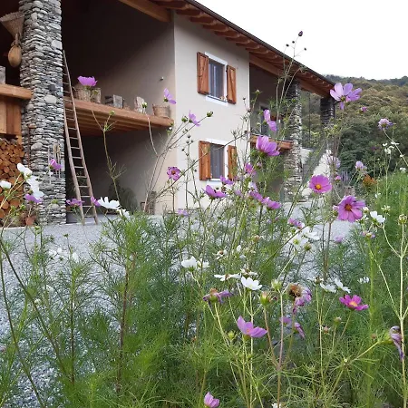 Semi Al Vento: La Bio-casa Nel Giardino Incantato! 아파트 Paesana