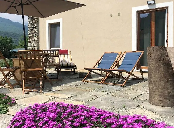 Semi Al Vento: La Bio-casa Nel Giardino Incantato! Appartement Paesana